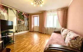 ApartPoltava ЦЕНТР Полтави, Простора та зручна квартира біля ПУЕТ, 2-ОКРЕМІ КІМНАТИ, звітна документація для відрядження